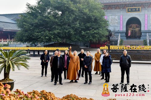 峨眉山-乐山市委常委阿刘时布一行赴峨眉山调研检查宗教工作