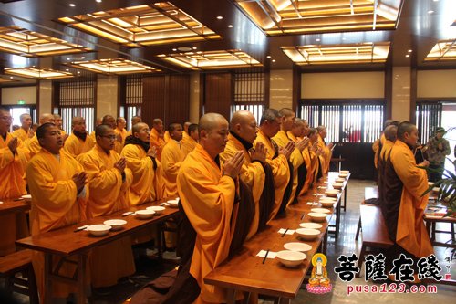 寒山寺-苏州寒山寺新年上堂大斋法会 秋爽大和尚为众说法