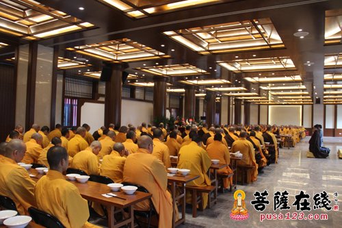 寒山寺-苏州寒山寺新年上堂大斋法会 秋爽大和尚为众说法