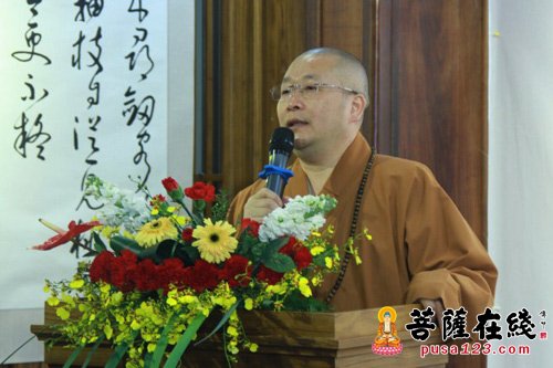 厦门鸿山寺与福建省老年书画艺术协会书法委员会联合举办迎春书画展