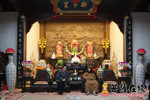 佛教-舟山市委统战部忻海平部长一行慰问普陀山佛协