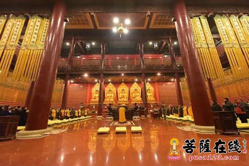 佛教-敲响辞岁钟声 河北柏林禅寺喜迎丁酉新春