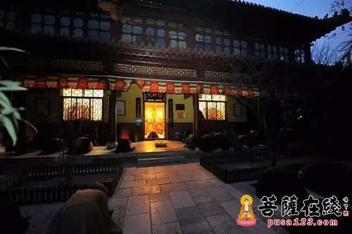 佛教-敲响辞岁钟声 河北柏林禅寺喜迎丁酉新春