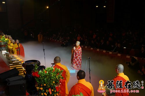 新年-上海龙华古寺敲钟迎新年 2017新年第一游启动
