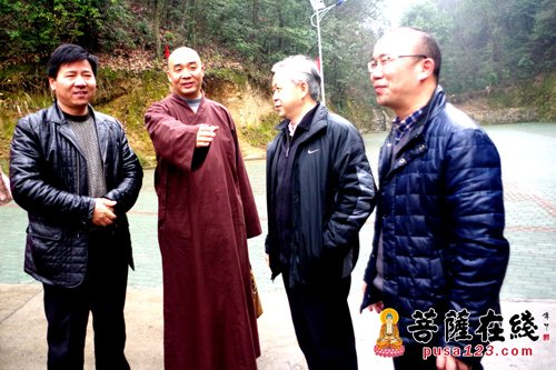 调查员-湖北省民宗委领导向祖文一行视察调研清元寺