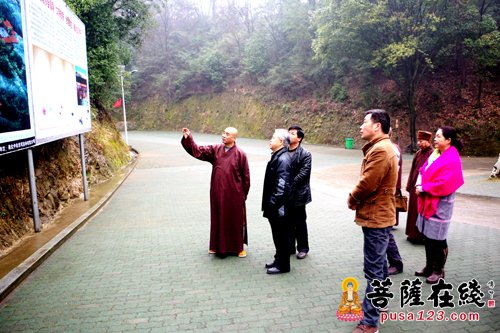 调查员-湖北省民宗委领导向祖文一行视察调研清元寺