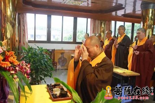 佛教-福建佛学院男众部举行为期三天诵经活动