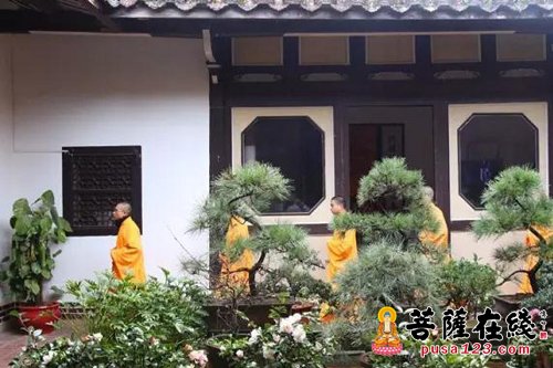 佛教-福建佛学院男众部举行为期三天诵经活动