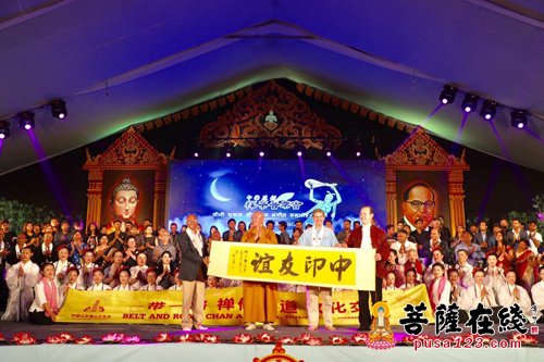 佛教-中华原创禅茶音乐会绽放印度 两万观众同观赏