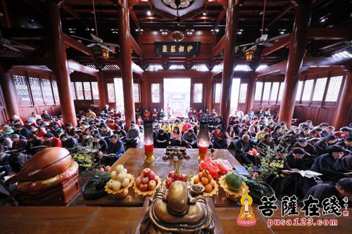 地藏菩萨本愿经-佛陀出家日 一千多人在鸿山寺诵《地藏经》