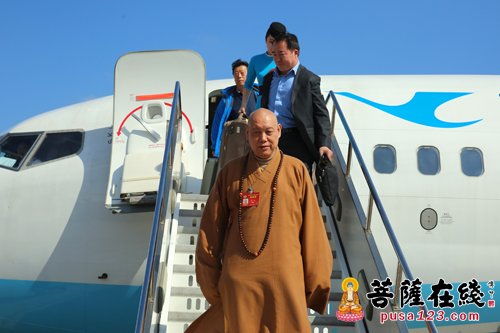 普陀山-中佛协副会长道慈大和尚：认真传达与学习两会精神