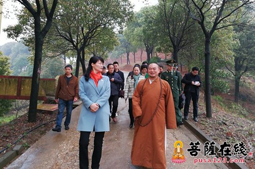 消防设施-岳阳市副市长邱虹一行调研圣安寺 强调加强消防设施布置