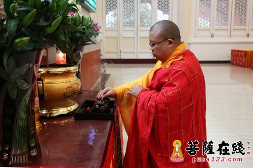 佛学-园慈法师应邀宝陀讲寺作佛学专题讲座 众人深受法益