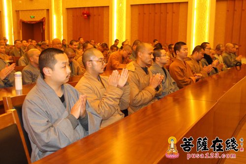 中国佛学院普陀山学院召开学僧管理工作会议 加强学僧道风建设