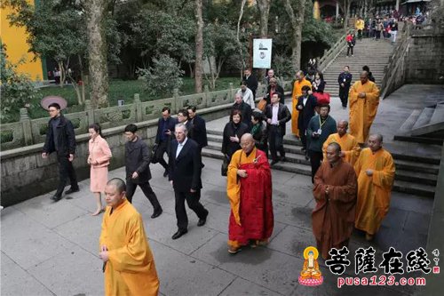 佛教-前国际奥委会主席一行访问杭州灵隐寺 促进佛教与体育的交流