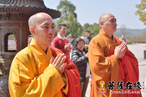 九华山-泰国大乘寺迎请九华山坚牢地神像回国供奉 弘扬地藏菩萨大愿精神