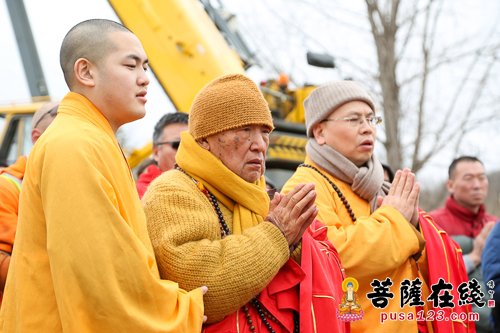 湛山精舍開山宗長性空長老和湛山精舍住持達義法師率眾祈福