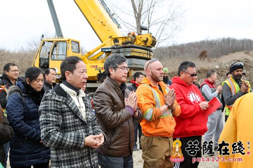 五台山-历经艰辛！高9.9米五方文殊菩萨圣像抵达加国五台山