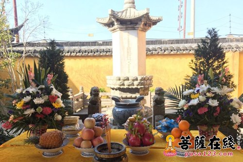 报国寺-上海报国寺举行清明祭祖法会 祈愿长老乘愿再来