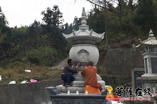 上饶-江西上饶博山能仁禅寺清明扫塔 深切缅怀觉海大和尚