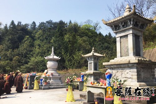 上饶-江西上饶博山能仁禅寺清明扫塔 深切缅怀觉海大和尚