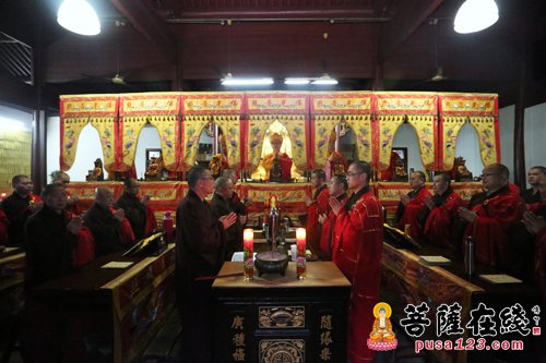 清明习俗-普济禅寺举行清明祭祖报恩法会 忆念祖师恩德