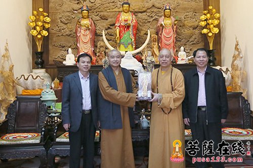 佛教-宽静法师一行参访普陀山 诚邀道慈大和尚赴澳交流