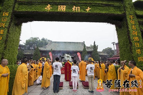佛教-3吨玉佛“心愿佛”周游中国背后的故事
