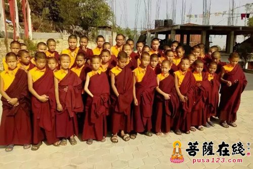 孤儿院-爱心无国界--桑吉平措在斯里兰卡探访孤儿院