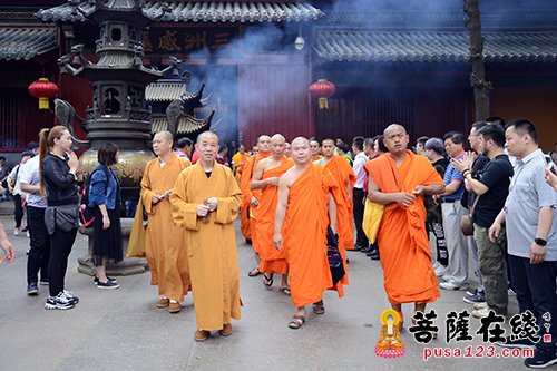 佛教-南传佛教代表团参访普陀山 王健司长、道慈法师亲切会见