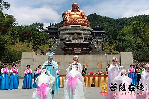 雪窦寺-韩国慧者长老率众参访雪窦寺 108山寺巡礼祈祷会引人注目
