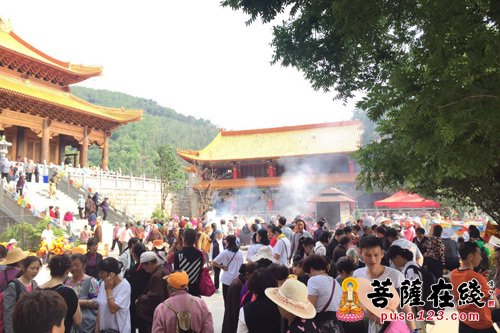 药王菩萨-昆明西华禅寺举行药王菩萨暨灵药祖师诞辰法会