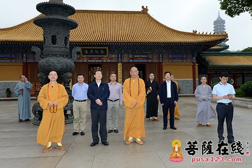 佛教-国宗局副局长张彦通一行调研普陀山 提出三点希望