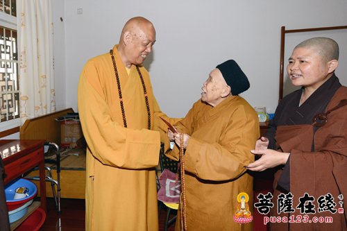 佛教-道慈大和尚赴佛教颐养堂、普陀山敬老院进行端午节慰问