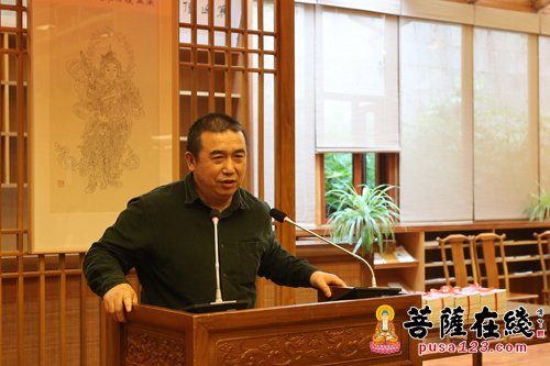 灵隐寺-《佛法之渊》首发式在灵隐寺举行 云林图书馆内人头攒动