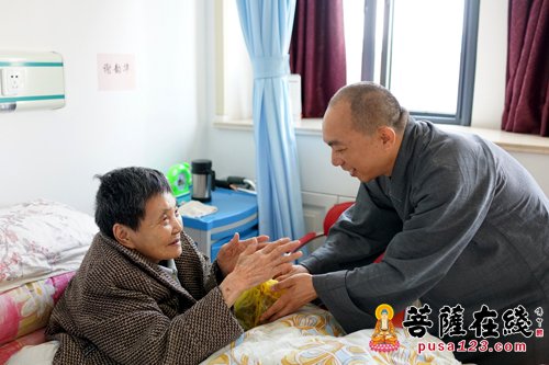 慈善-玉佛禅寺联合觉群文教基金会端午送“福粽”