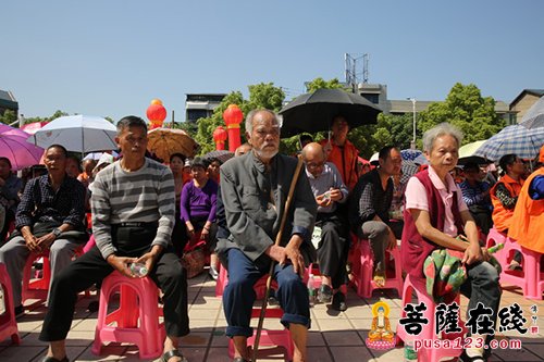 佛教-洪江文峰禅寺发心慰问72名老弱病残人士