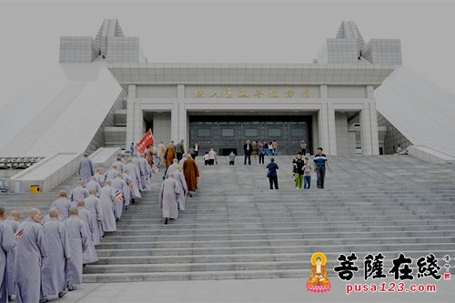 学习铁人精神，做人间佛教的使者——记哈尔滨佛学院参观大庆铁人纪念馆