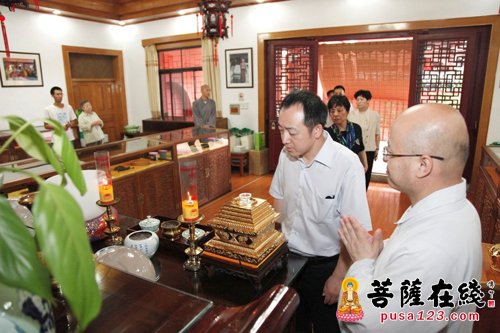 佛教-中央调研检查组一行调研四祖寺 明基大和尚热情接待