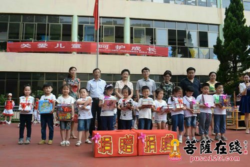 慈善-江西青原弘济慈善基金会向吉安市保育院捐赠图书