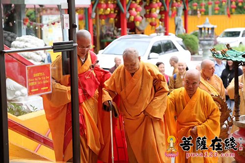 佛教-中加美三国佛教论坛启动 各国佛教代表抵达加拿大