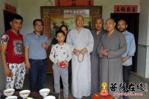 慈善-弘济慈善基金会一行探望重度烫伤孩童刘良严