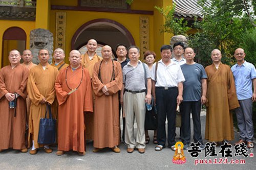 佛教-聊城市佛教协会组团参观兴化寺 赞叹兴化寺博大精深的佛教文化