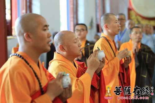 佛教-甘露遍洒得清凉 哈尔滨极乐寺第八届短期出家结界