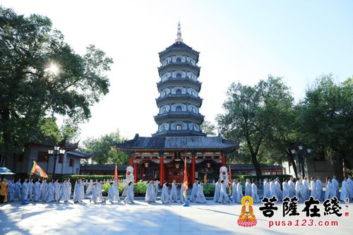 佛教-甘露遍洒得清凉 哈尔滨极乐寺第八届短期出家结界