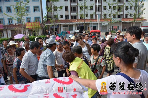 涟水-香港恩泽慈善基金会举行向江苏涟水贫困户送温暖活动