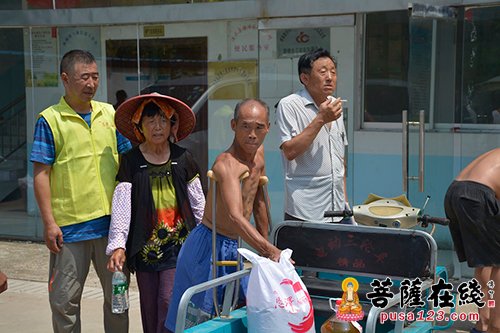 涟水-香港恩泽慈善基金会举行向江苏涟水贫困户送温暖活动