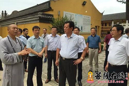 阜宁县-江苏盐城市政协副主席沈洪清一行赴阜宁盘龙古寺调研