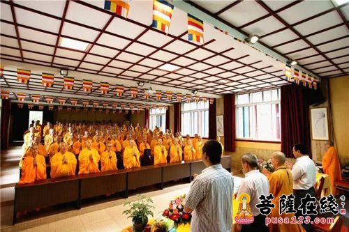毕业晚会-四川尼众佛学院举行2017年第十三届本科班毕业典礼