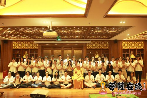 大佛寺-“科创青年行”优秀华裔大学生微电影参访团参访大佛寺